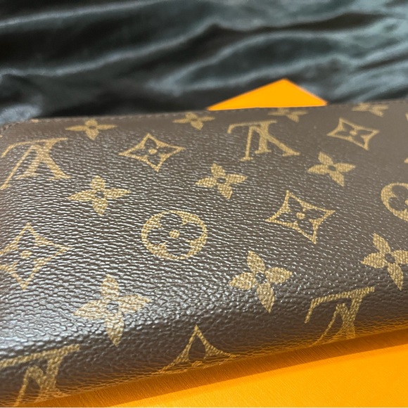 Not authentic! Louis Vuitton Wallet - Picture 4 of 6